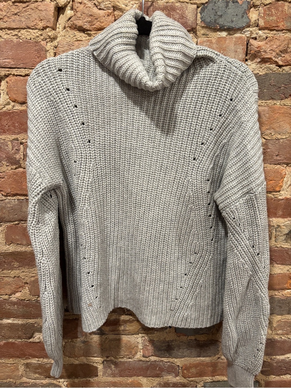 Brass brand women’s Cozy Ribbed Turtleneck Sweater in Light Gray size large
